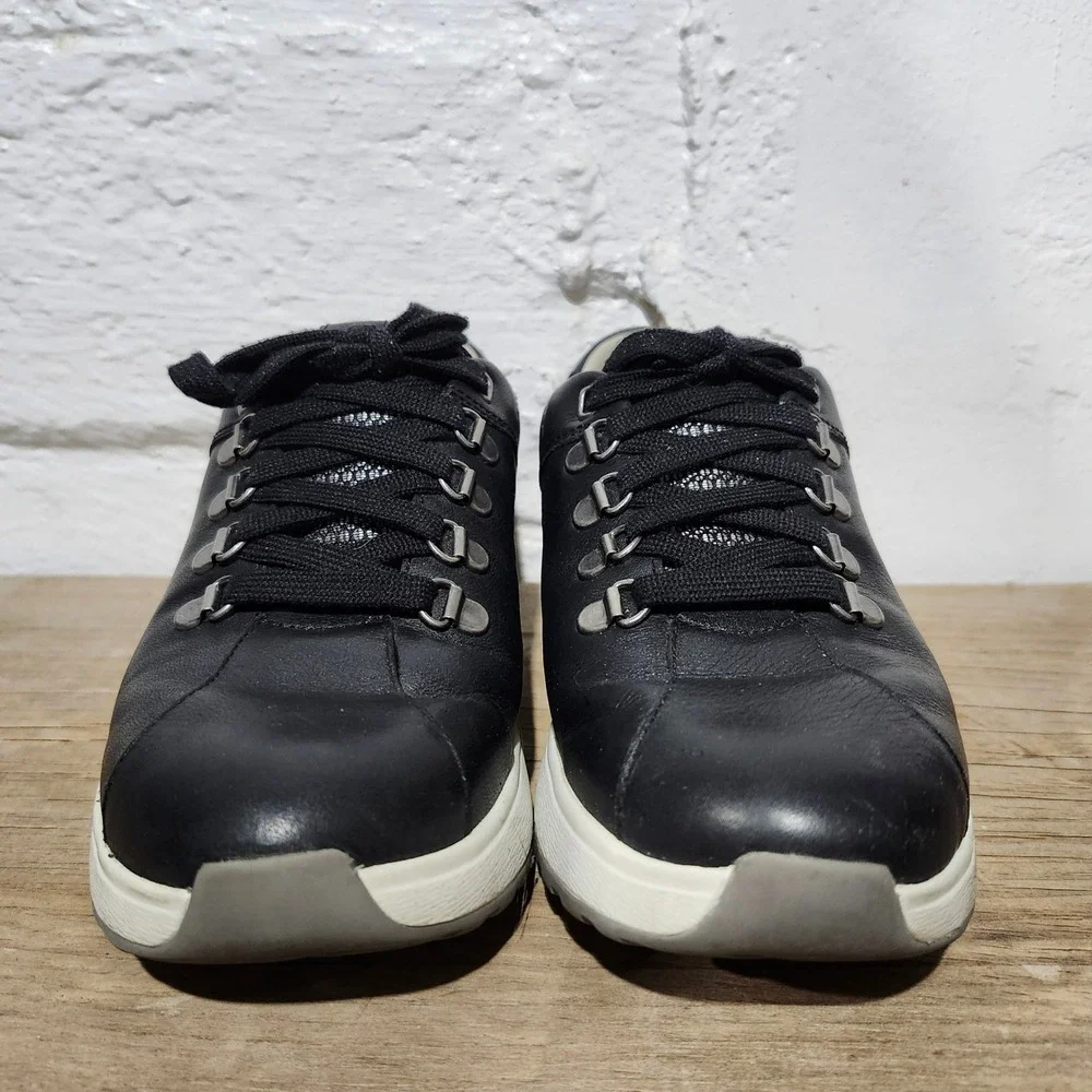 Kizik Montreal Black Leather Hands-Free Slip On Sneakers G8FC W0470BK Size 8M